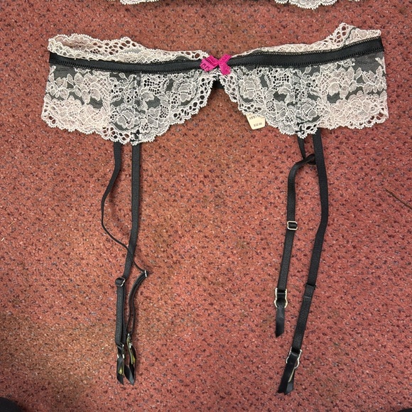 BNWT lingerie set - Picture 2 of 7